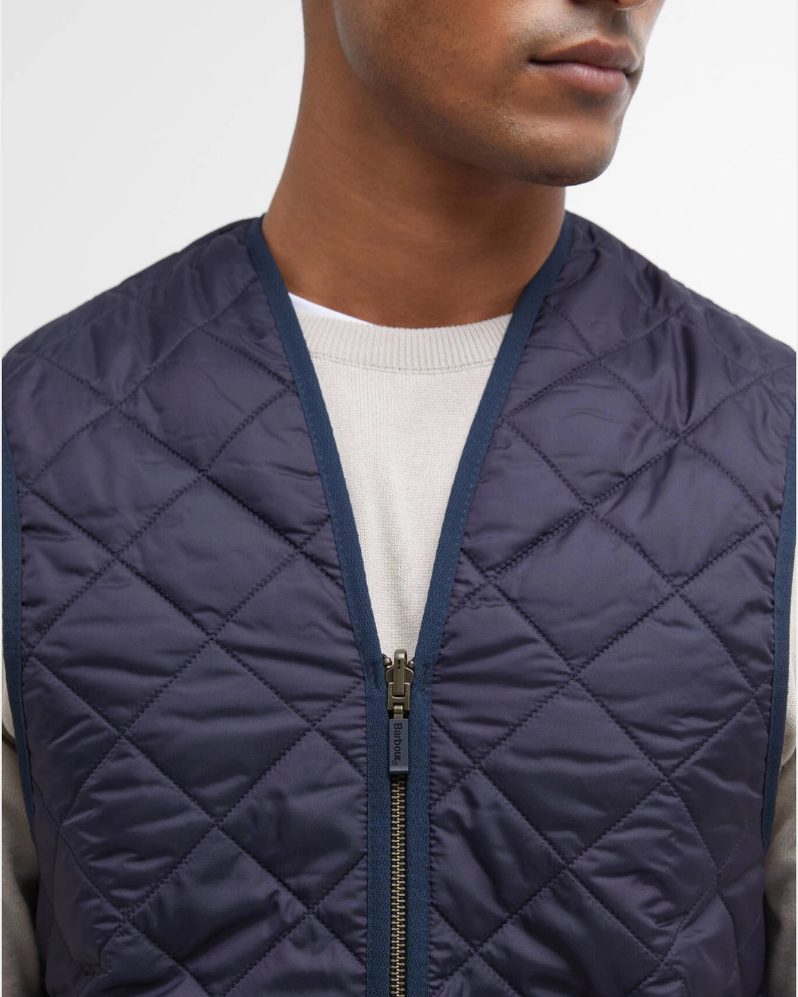 Barbour Quilted Zip-In Liner Navy — extra laagje er in en je bent klaar | Stuen Store Tilburg