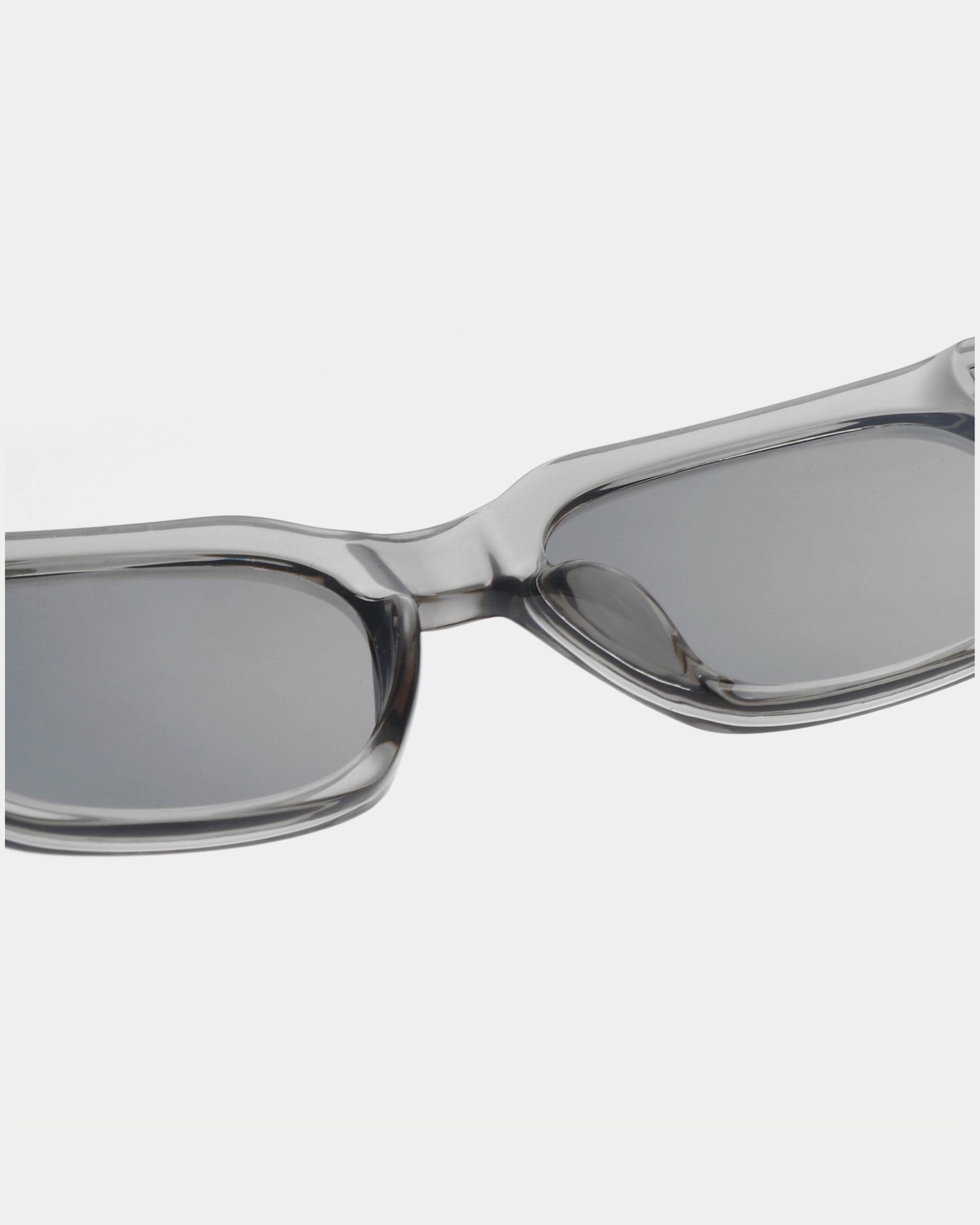 Bror Grey Transparent