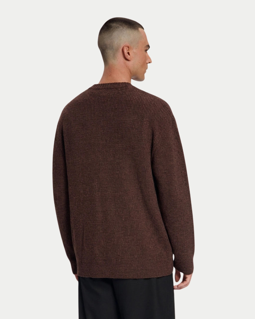 Law Of The Sea Cloudbreak Knitted Crewneck Brown, Bruine sweater | Stuen Store Tilburg