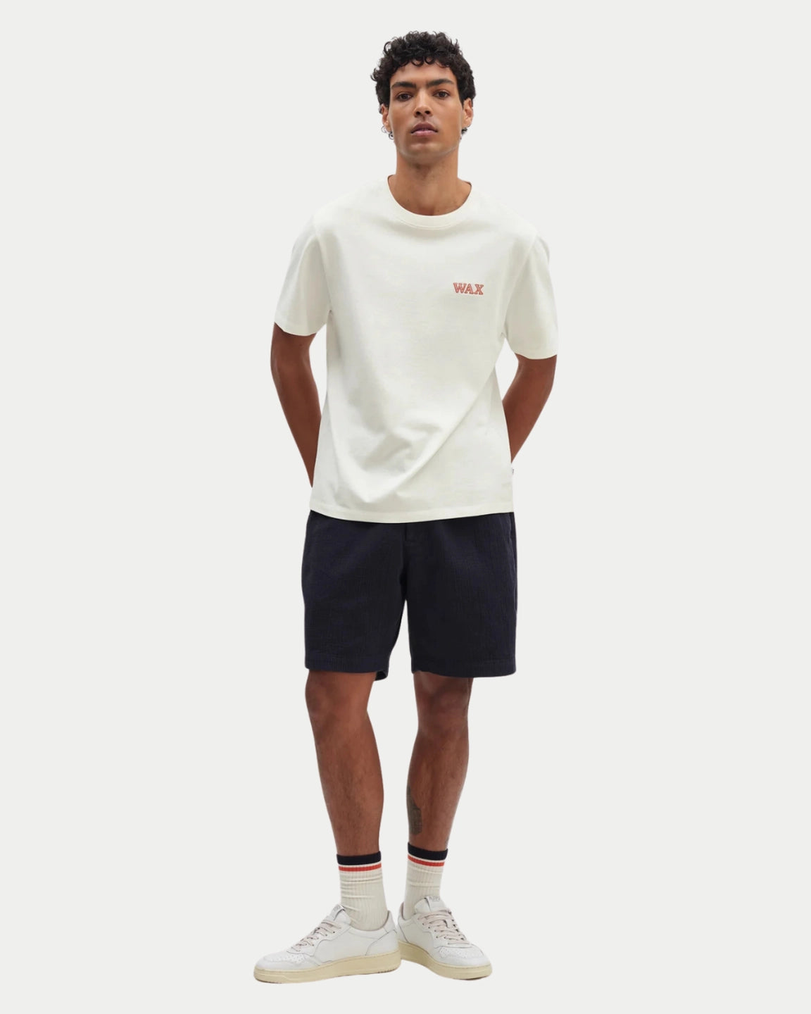 Wax London Dean Tee Grid Logo Embroidery Ecru / Rust - Stuen Store Tilburg | De beste herenkleding en -accessoires in Tilburg