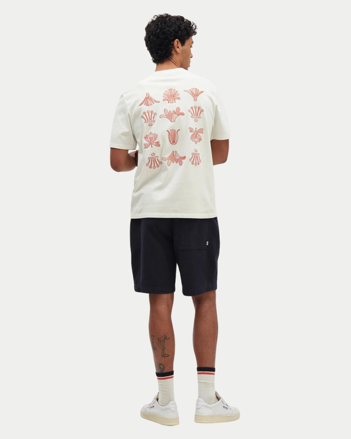 Wax London Dean Tee Grid Logo Embroidery Ecru / Rust - Stuen Store Tilburg | De beste herenkleding en -accessoires in Tilburg
