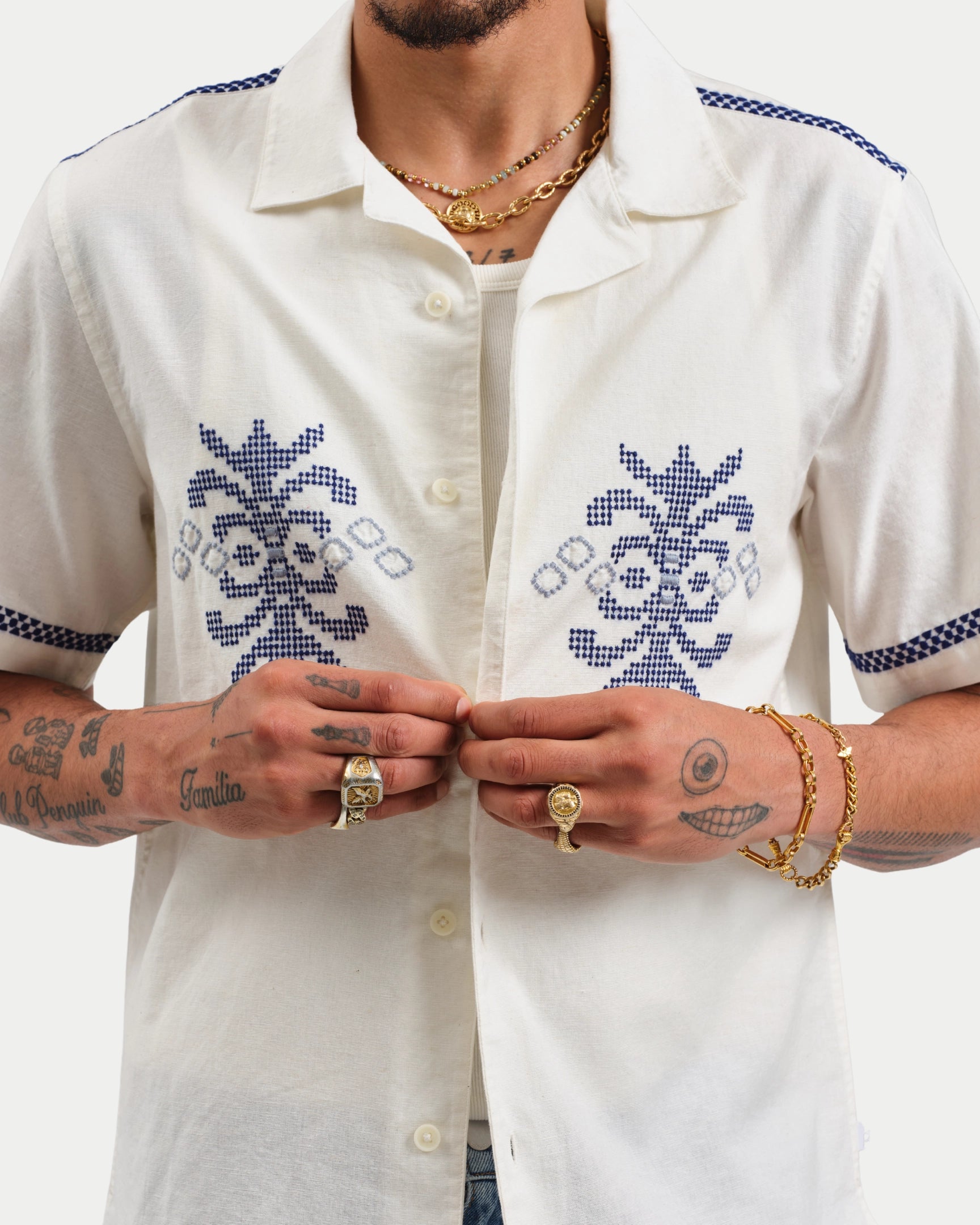 Didcot Shirt Crest Motif Ecru Blue