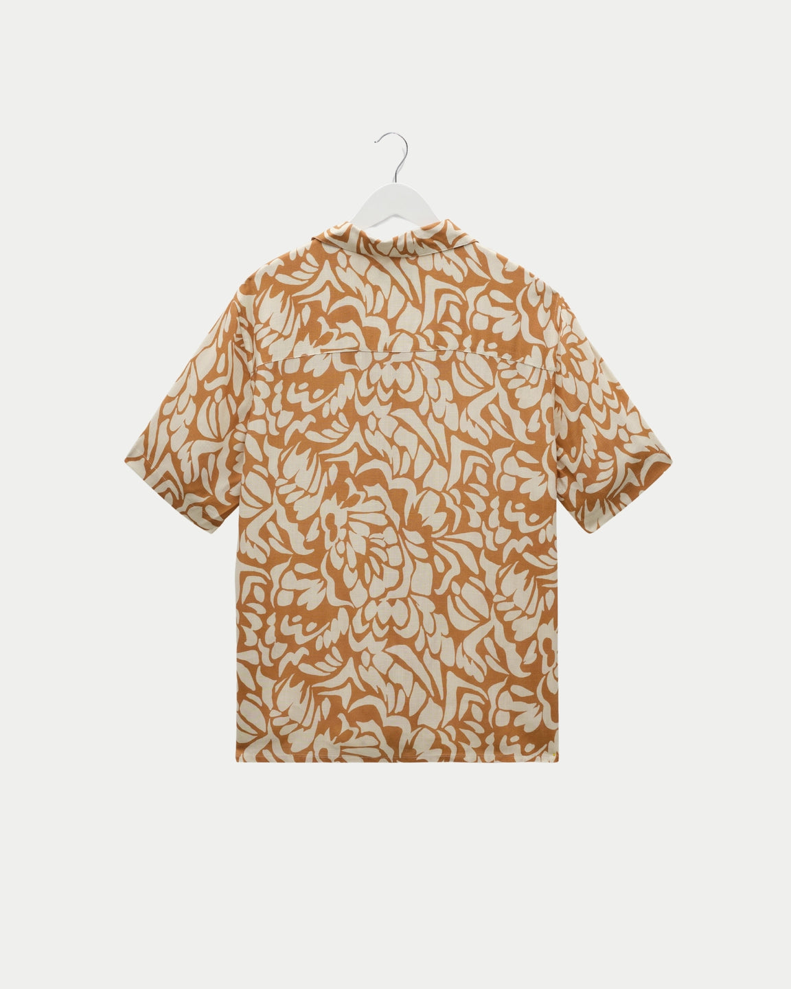 Wax London Didcot Shirt Two Tone Floral Tan/Beige — 100% viscose Overhemd | Stuen Store Tilburg