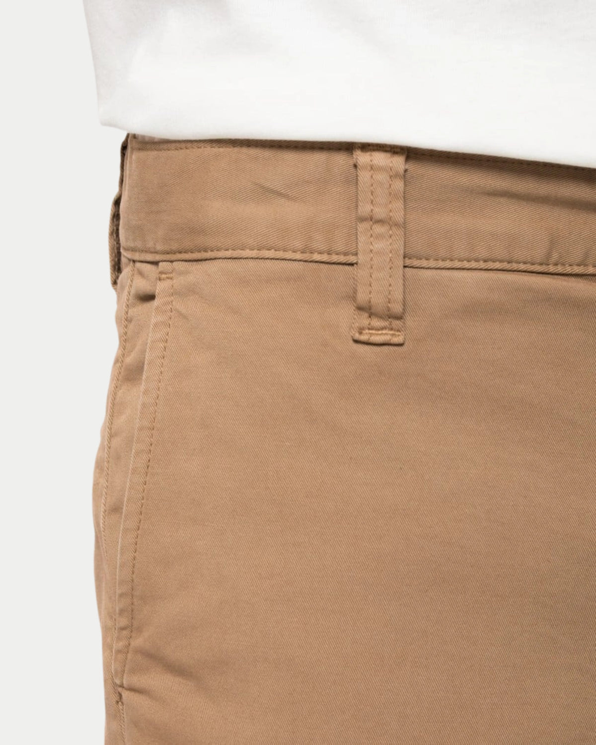 Nudie Jeans Easy Alvin Beige — Slim fit, twill | Stuen Store Tilburg