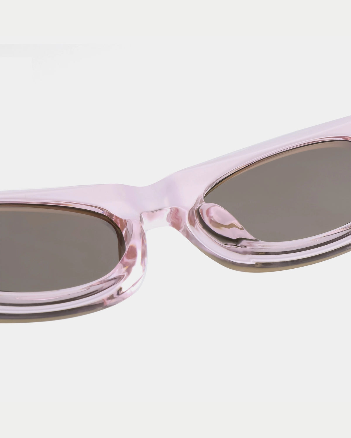 A. Kjærbede Frida Galatic Pink — op de jaren 70 geïnspireerde zonnebril Frida heeft Zonnebril | Stuen Store Tilburg