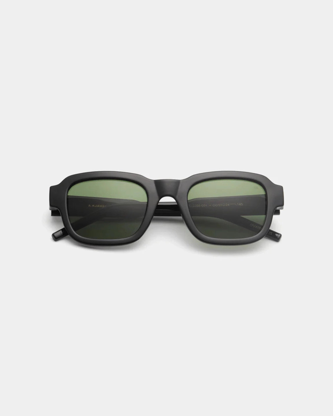 A. Kjærbede Halo Black — Van casual basics tot een meer geklede styling Zonnebril | Stuen Store Tilburg