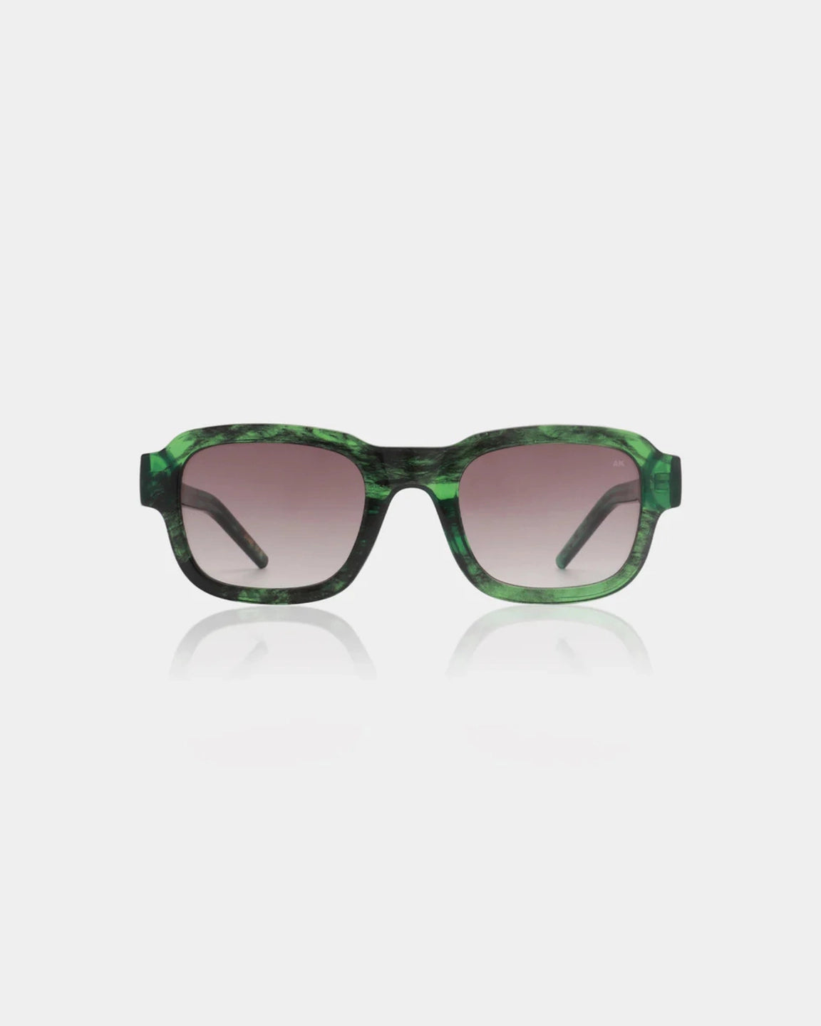 A. Kjærbede Halo Green Marble Transparent — Van casual basics tot een meer geklede styling Zonnebril | Stuen Store Tilburg