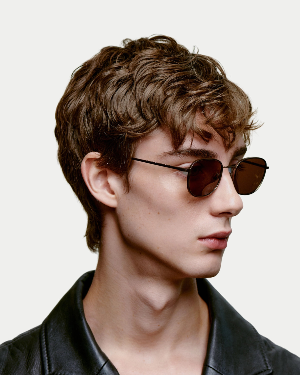 A. Kjærbede Hello Matte Brown — Klassieke filmster vibe Zonnebril | Stuen Store Tilburg