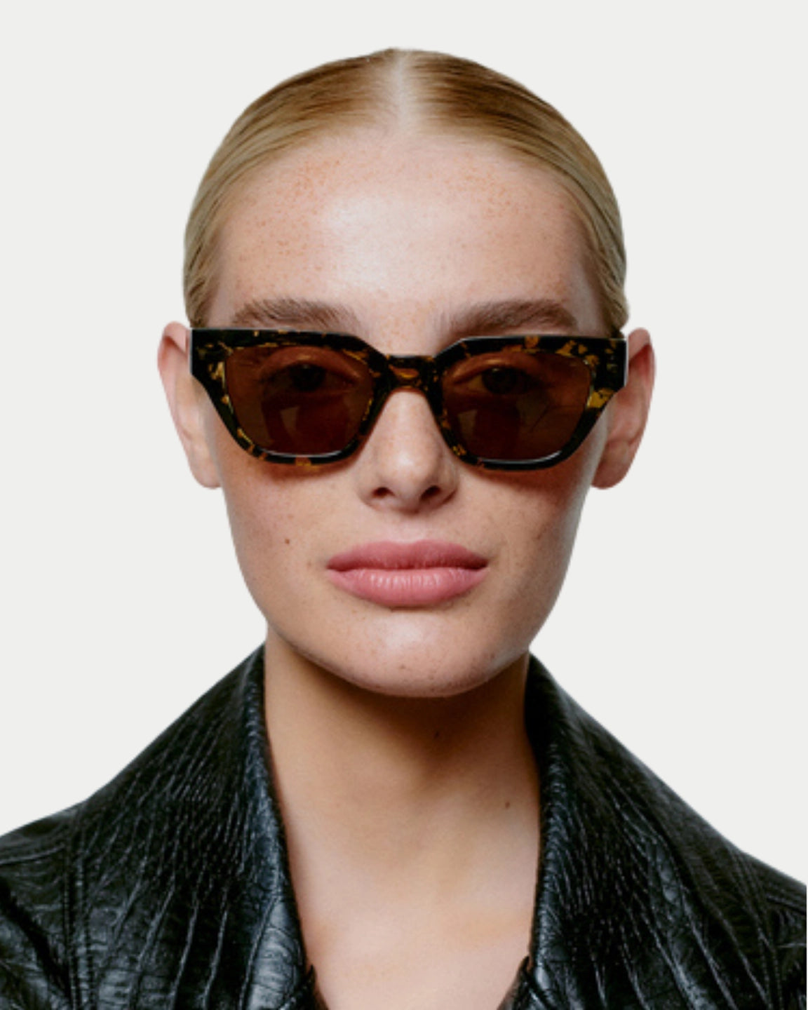 A. Kjærbede Kaws Black / Yellow Tortoise - Stuen Store Tilburg | De beste herenkleding en -accessoires