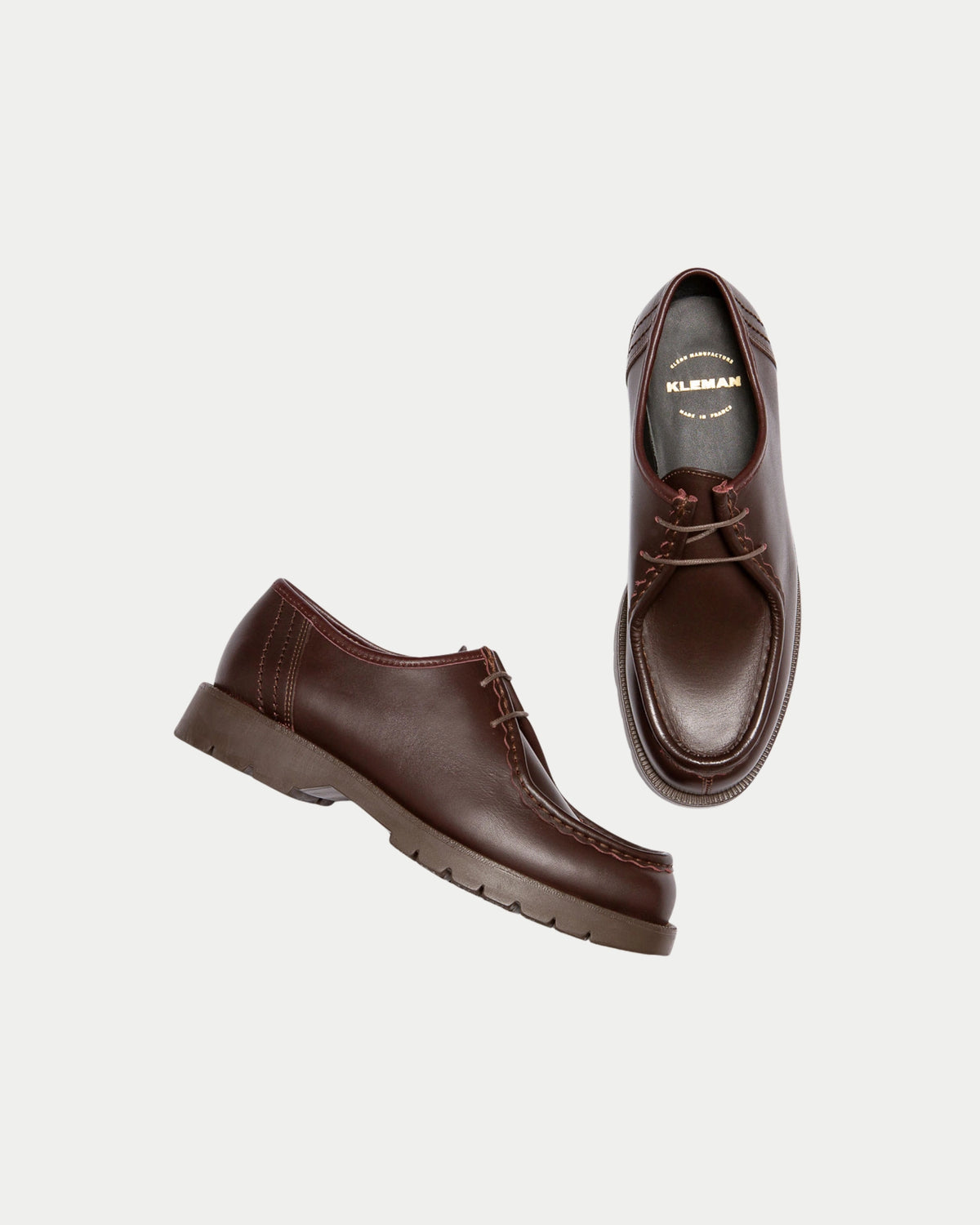 Kleman Padror Burgundy — gekartelde zoom en stiksels zorgen voor een iconische | Stuen Store Tilburg