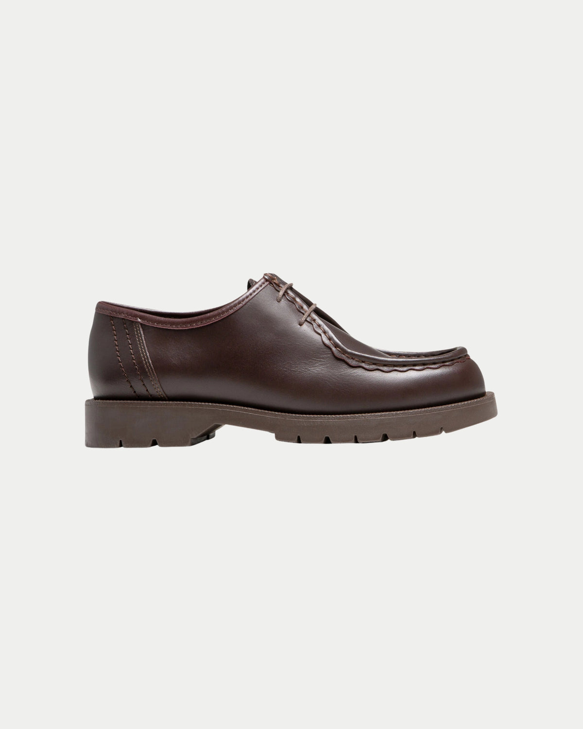 Kleman Padror Burgundy — gekartelde zoom en stiksels zorgen voor een iconische | Stuen Store Tilburg