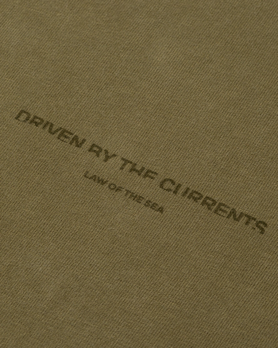Law Of The Sea Aqualis T-shirt Martini Olive Green, Loose fit groen t-shirt van 100% katoen | Stuen Store Tilburg