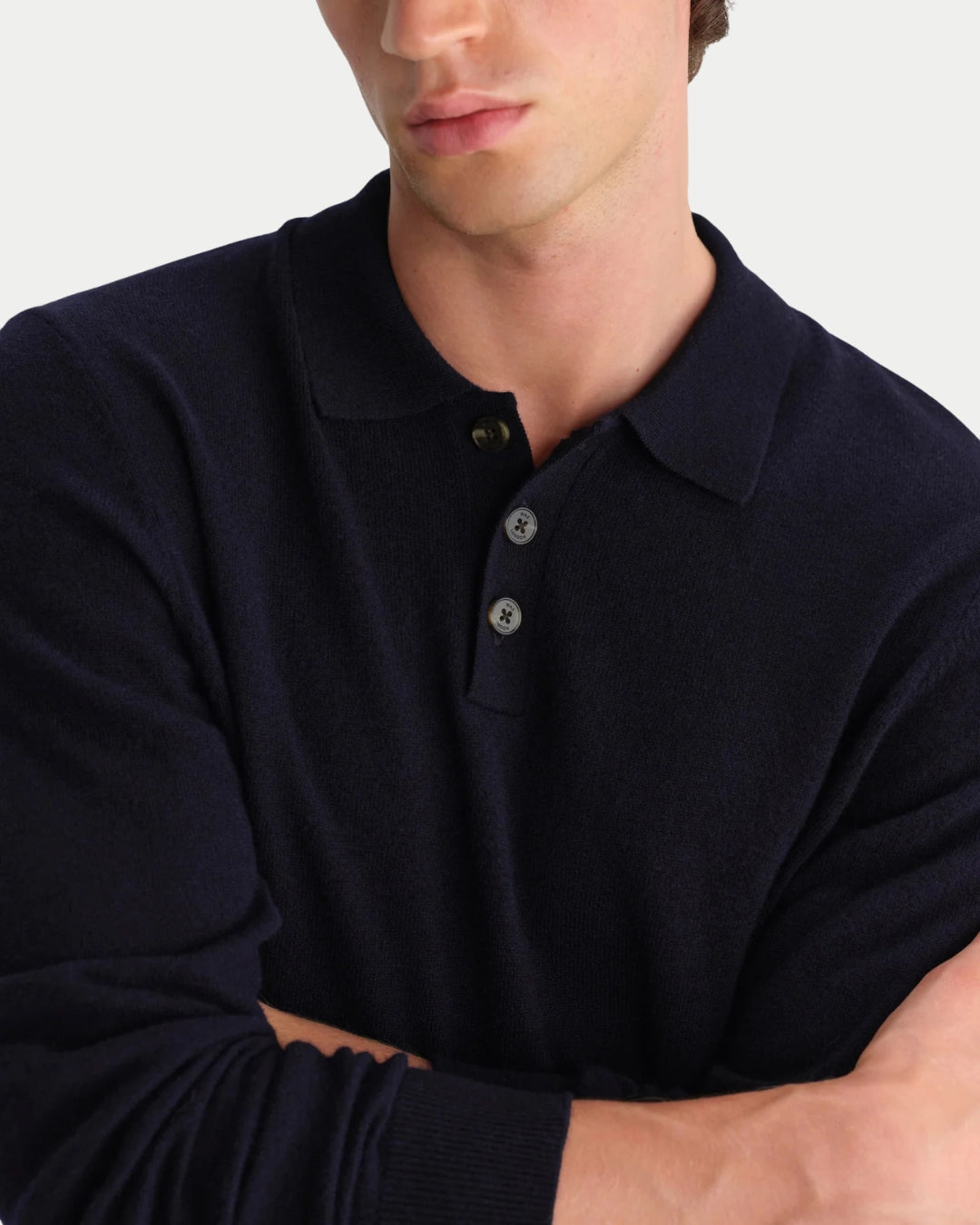 Wax London Lawrie Long Sleeve Merino Polo Navy, Blauwe polo van lichtgewicht merino wol | Stuen Store Tilburg