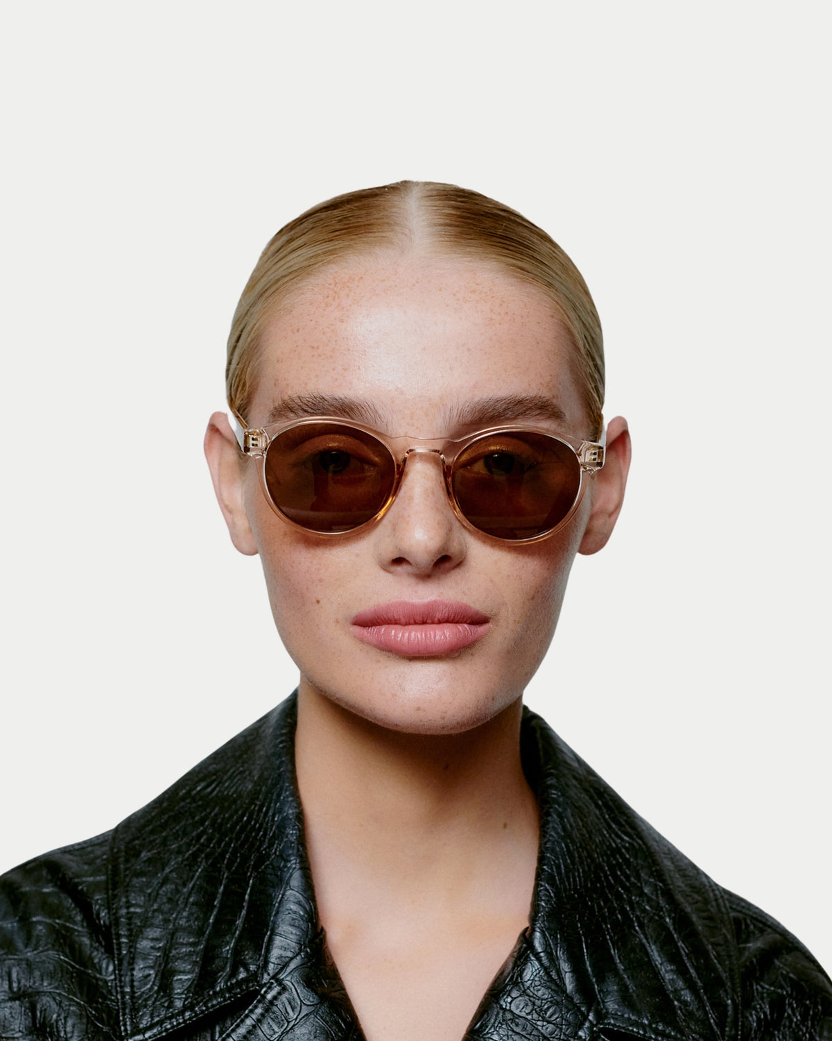 A. Kjærbede Marvin Champagne — accessoire voor alle situaties en een must-have Zonnebril | Stuen Store Tilburg
