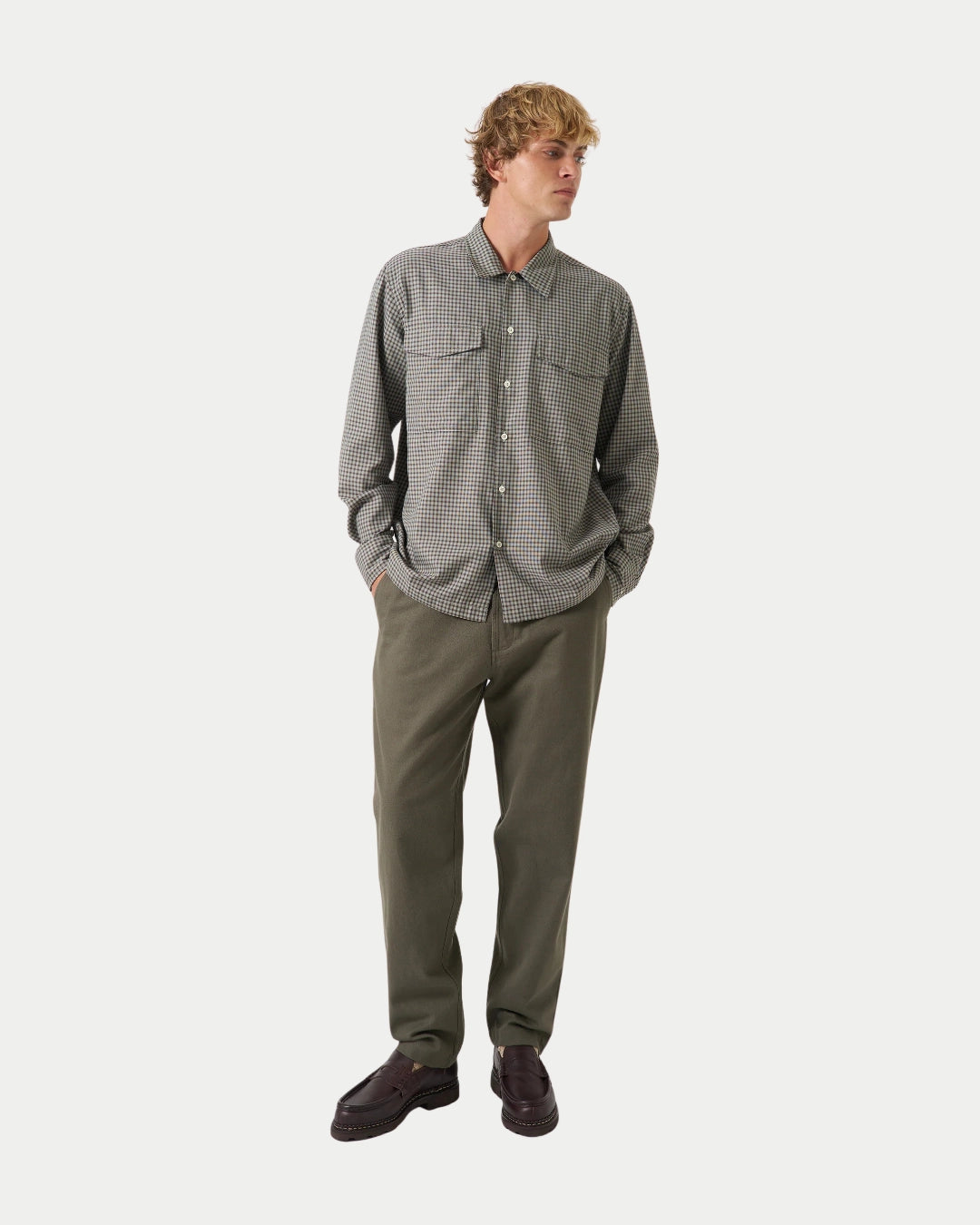 Universal Works Military Chino Brushed Moleskin Olive, Groene broek | Stuen Store Tilburg
