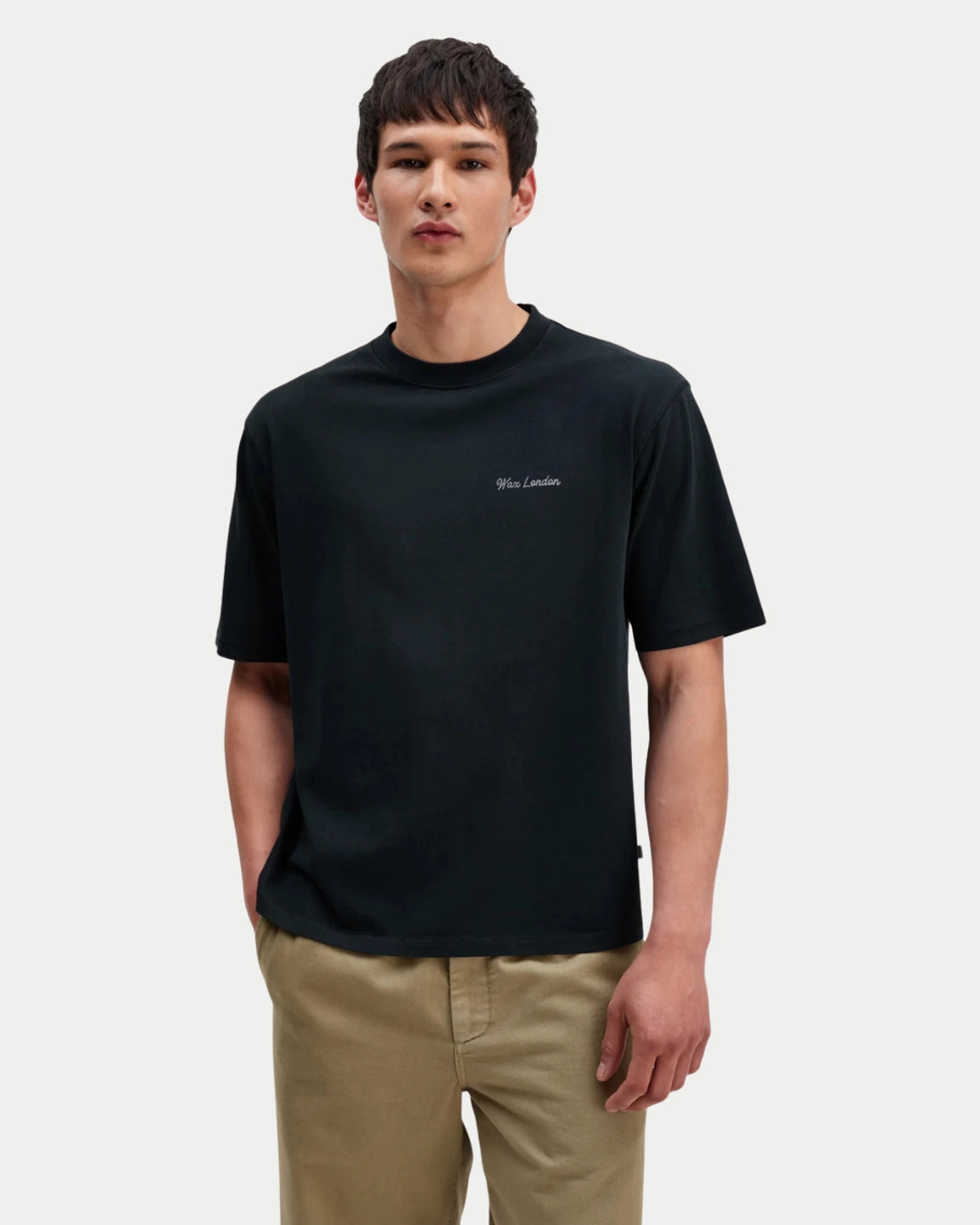 Wax London Milton T-shirt Wax Cove Washed Black - Stuen Store Tilburg | De beste herenkleding en -accessoires in Tilburg