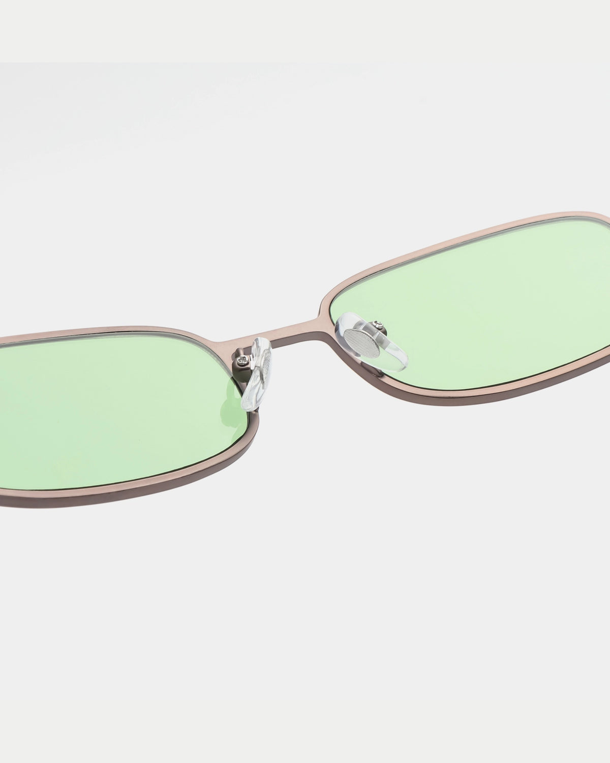 A. Kjærbede Noah Matte Gun Metal Havana — slank monturen met kleine vierkante glazen dat past Zonnebril | Stuen Store Tilburg