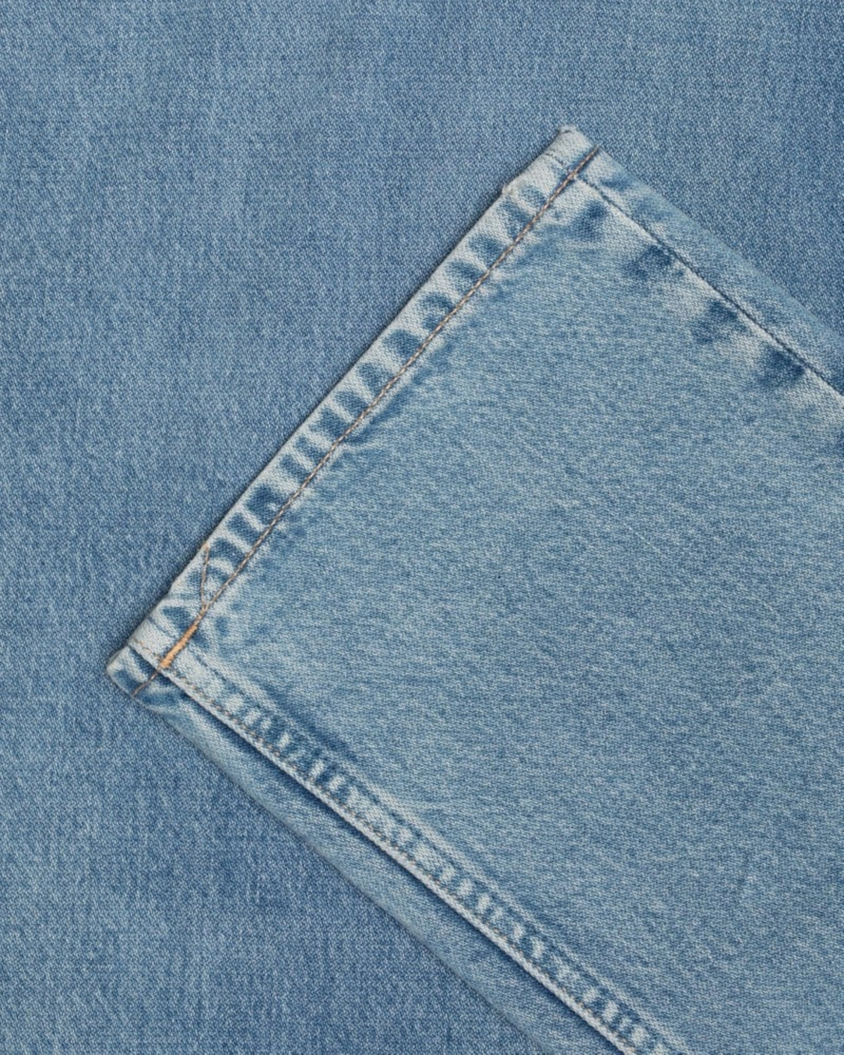 Nudie Jeans Rad Rufus Desert Light Blue — High-waist regular fit, denim Jeans | Stuen Store Tilburg