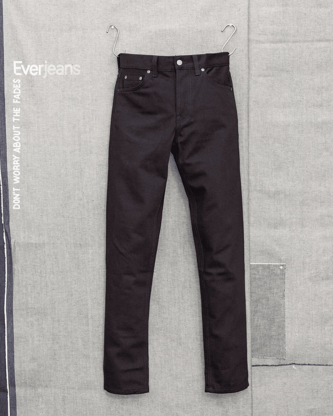 Nudie Jeans Steady Eddie II Dry Everblack — Slim fit, 100% biologisch katoen Jeans | Stuen Store Tilburg