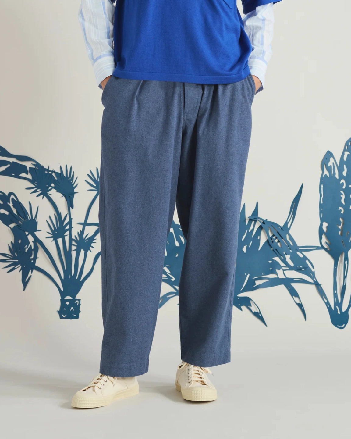 Universal Works Oxford Pants Sintra Rec'Cotton Blue - Stuen Store Tilburg | De beste herenkleding en -accessoires in Tilburg