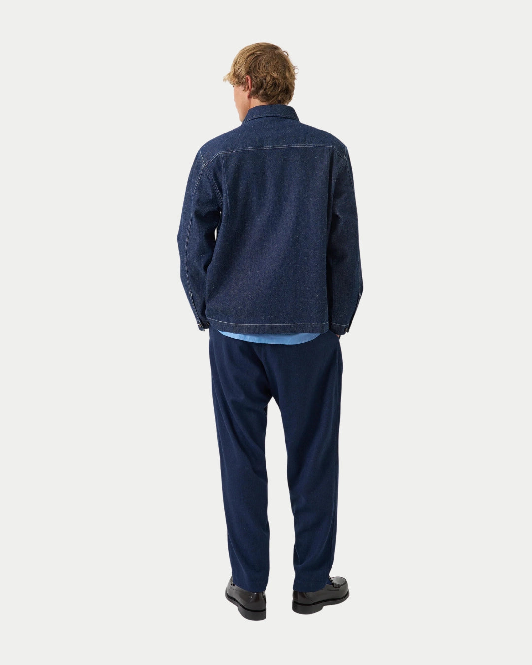Universal Works Pleated Track Pants Wool Herringbone Navy, Blauwe broek | Stuen Store Tilburg