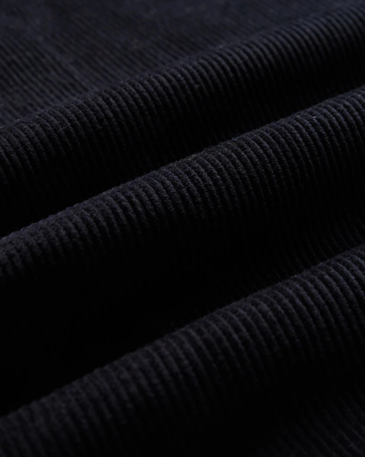 Portuguese Flannel Lobo 2.0 Black — geribde flanellen shirts worden al 4 generaties Overhemd | Stuen Store Tilburg