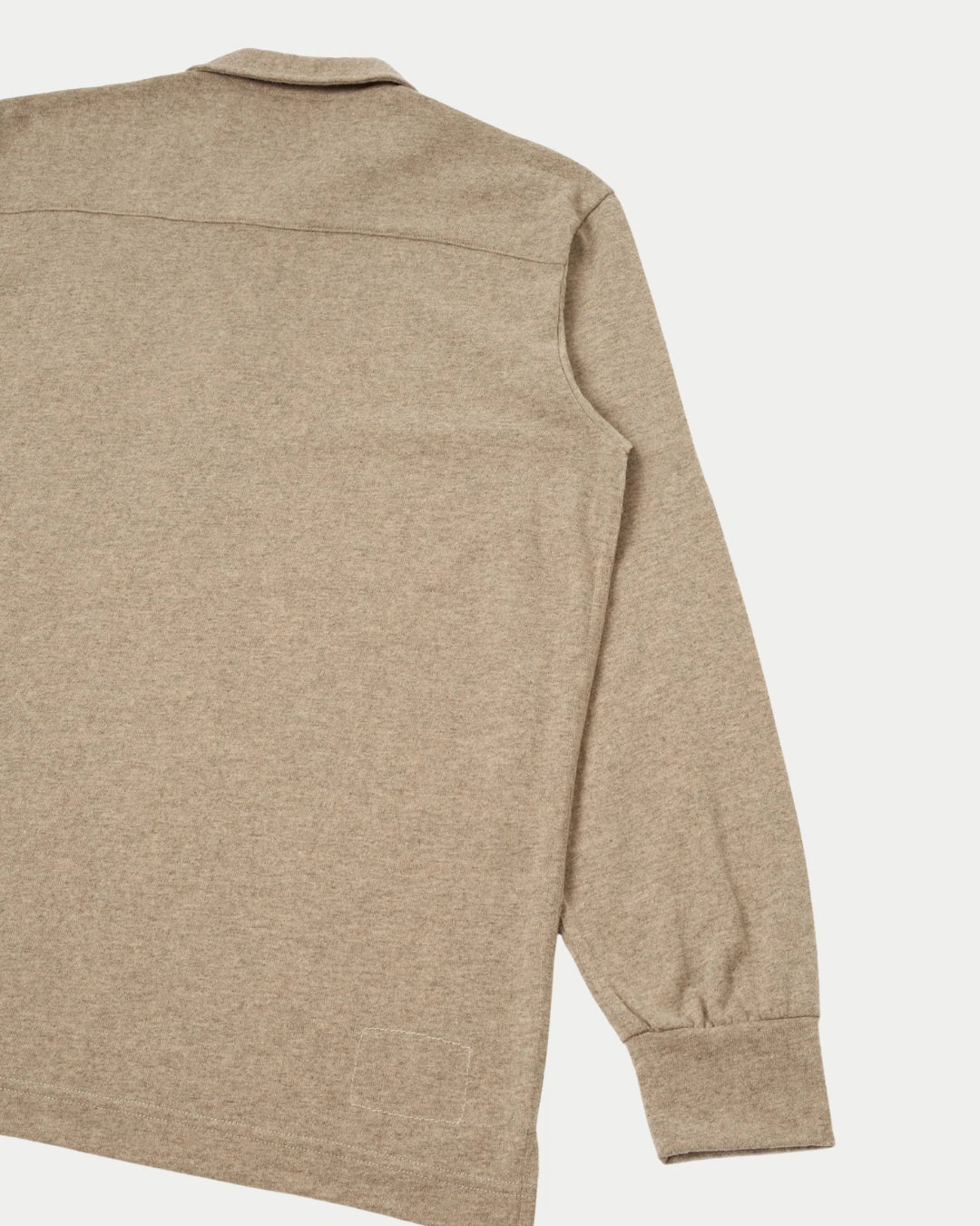 Universal Works Recycled Pullover Shirt Dark Sand, Beige jas | Stuen Store Tilburg