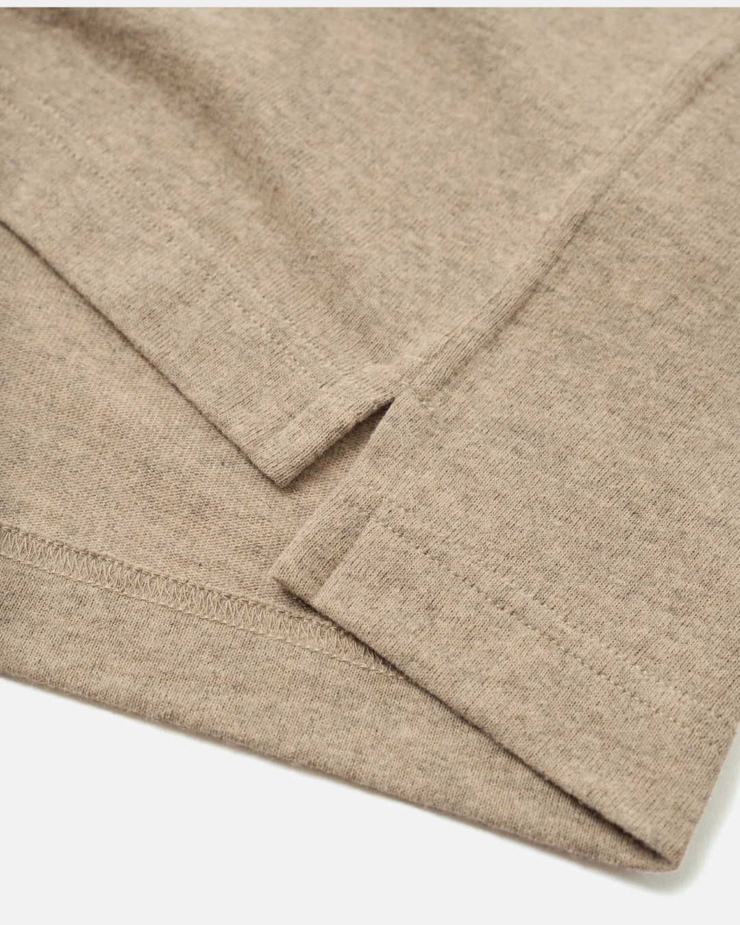 Universal Works Recycled Pullover Shirt Dark Sand, Beige jas | Stuen Store Tilburg