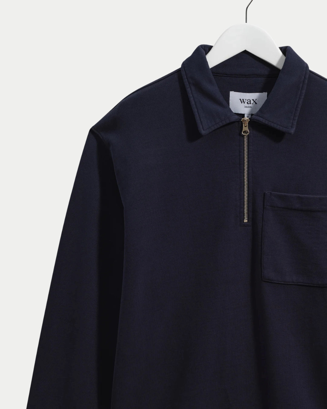 Wax London Reeve Quarter Zip Sweatshirt Washed Navy, Blauwe sweater van biologisch katoen | Stuen Store Tilburg