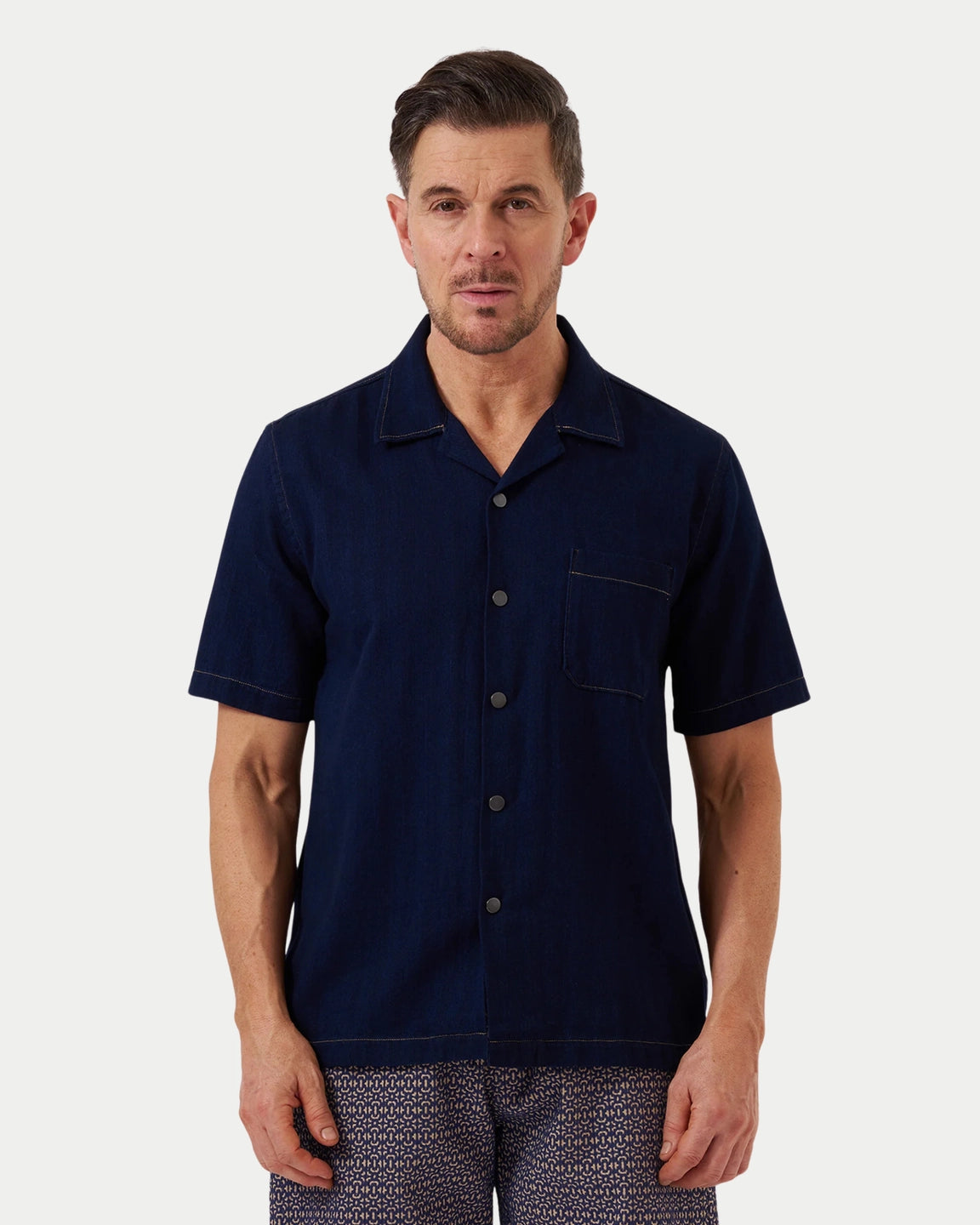 Universal Works Road Shirt Herringbone Indigo - Stuen Store Tilburg | De beste herenkleding en -accessoires in Tilburg