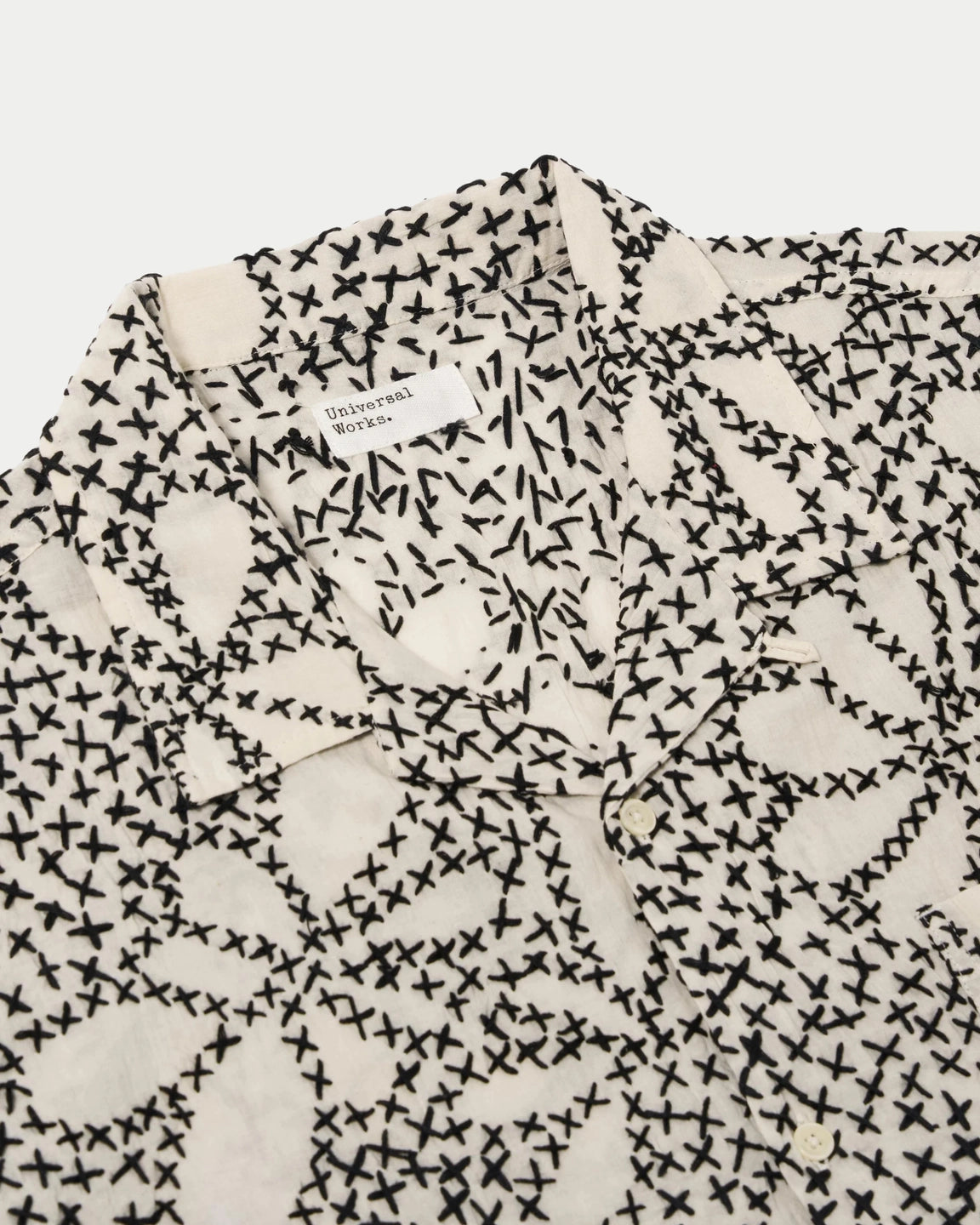 Universal Works Road Shirt Kantha Flower Ecru/Black - Stuen Store Tilburg | De beste herenkleding en -accessoires in Tilburg