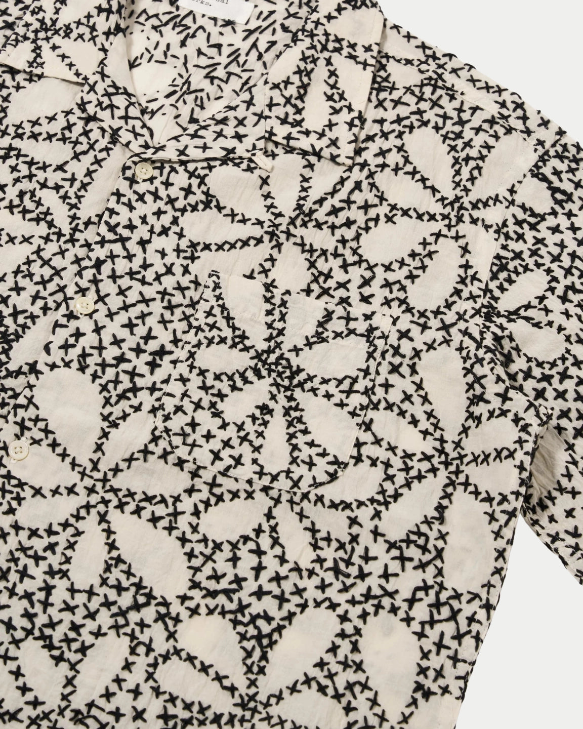 Universal Works Road Shirt Kantha Flower Ecru/Black - Stuen Store Tilburg | De beste herenkleding en -accessoires in Tilburg