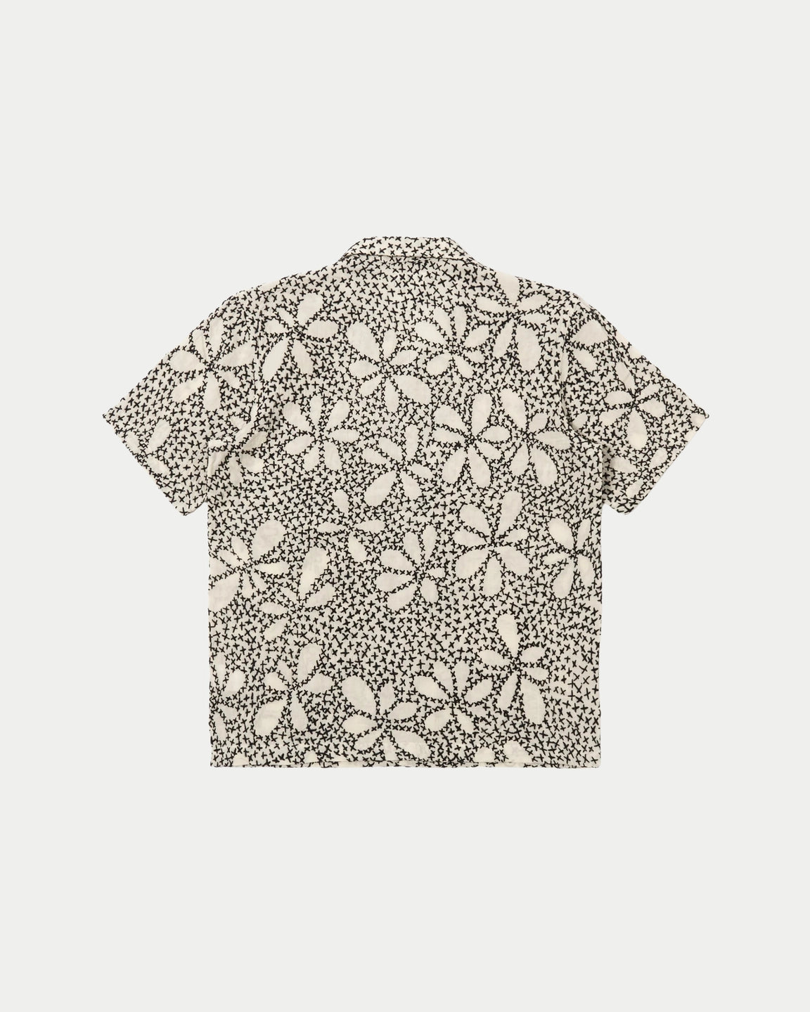 Universal Works Road Shirt Kantha Flower Ecru/Black - Stuen Store Tilburg | De beste herenkleding en -accessoires in Tilburg