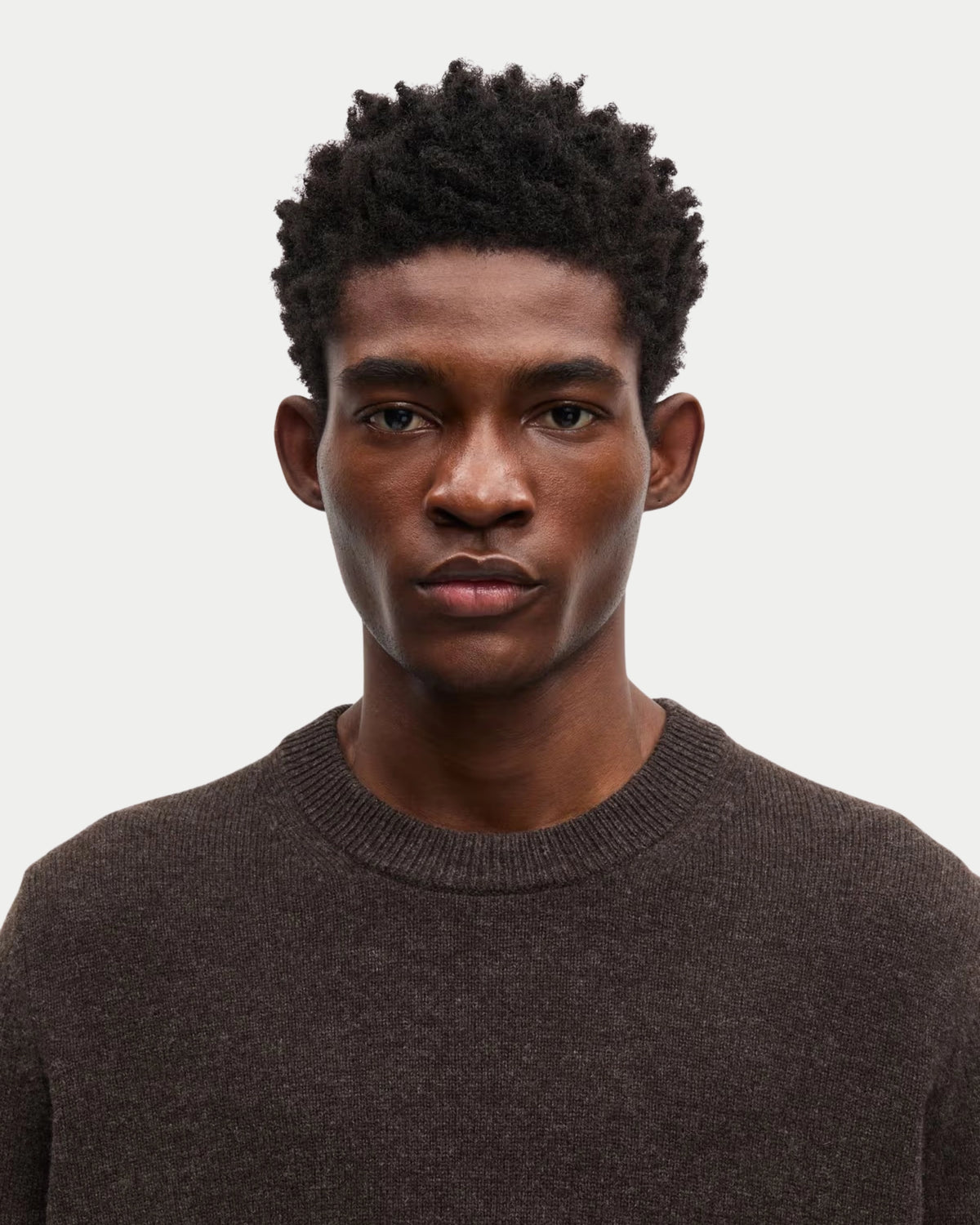 Samsøe Samsøe Isak Knit Sweater Turkish Coffee — 100% merino wol | Stuen Store Tilburg