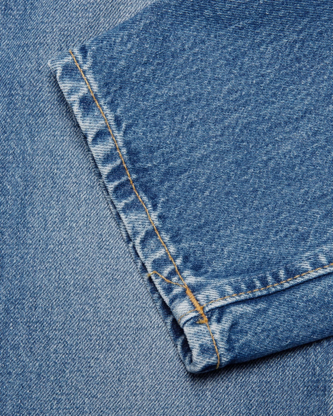 Nudie Jeans Steady Eddie II Blue Haze, Slim fit blauwe spijkerbroek van 100% biologisch katoen | Stuen Store Tilburg