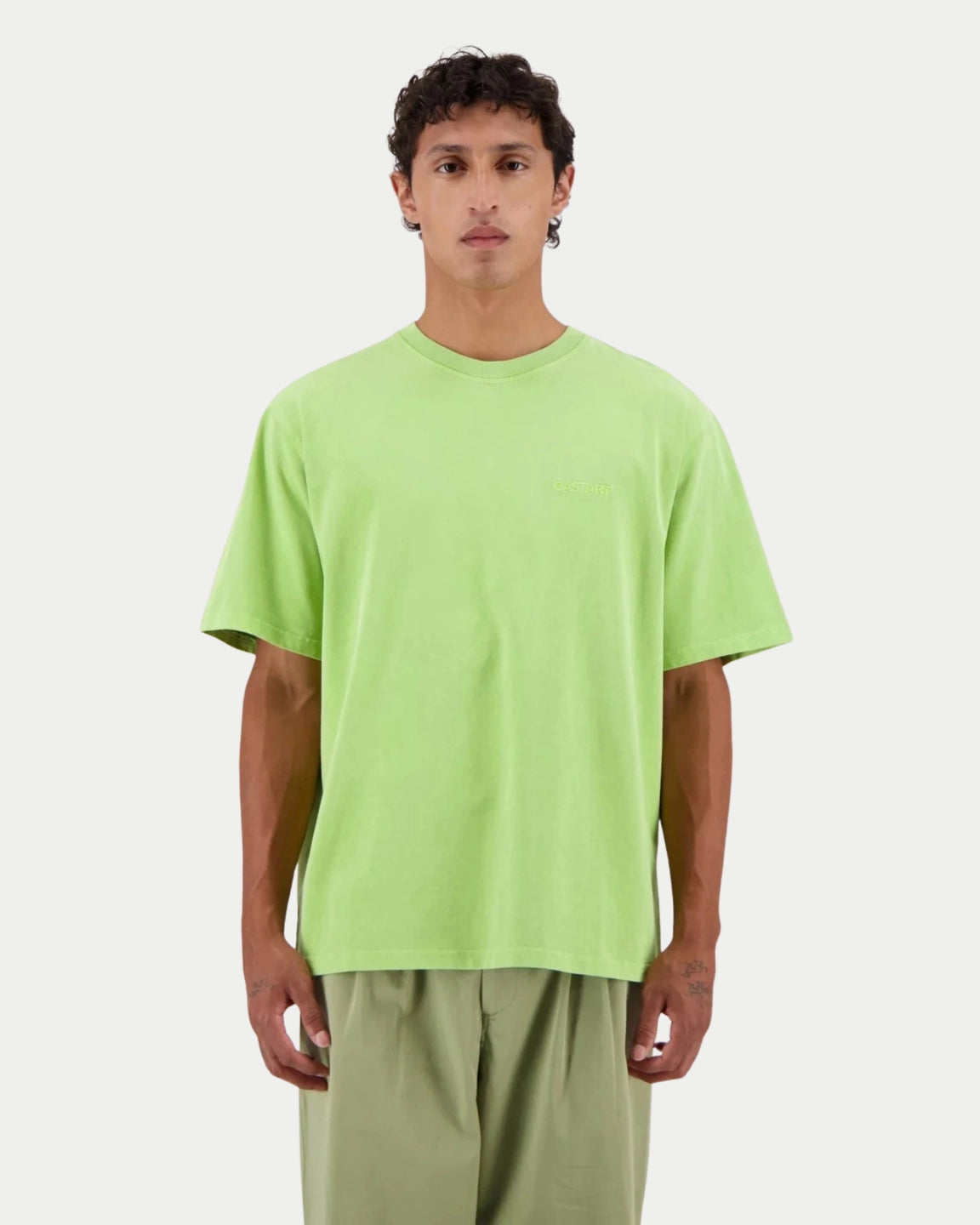 Castart Stonewash T-Shirt Green — comfortabel stonewashed T-shirt in een zomerse groene kleur T-shirts | Stuen Store Tilburg
