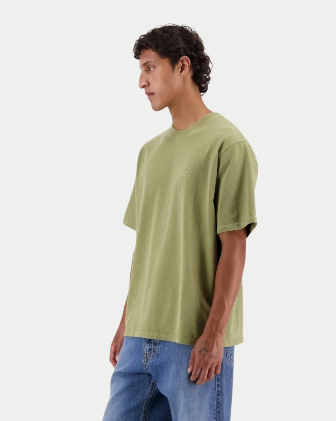 Castart Stonewash T-Shirt Khaki — comfortabel stonewashed T-shirt in een allround khaki kleur T-shirts | Stuen Store Tilburg
