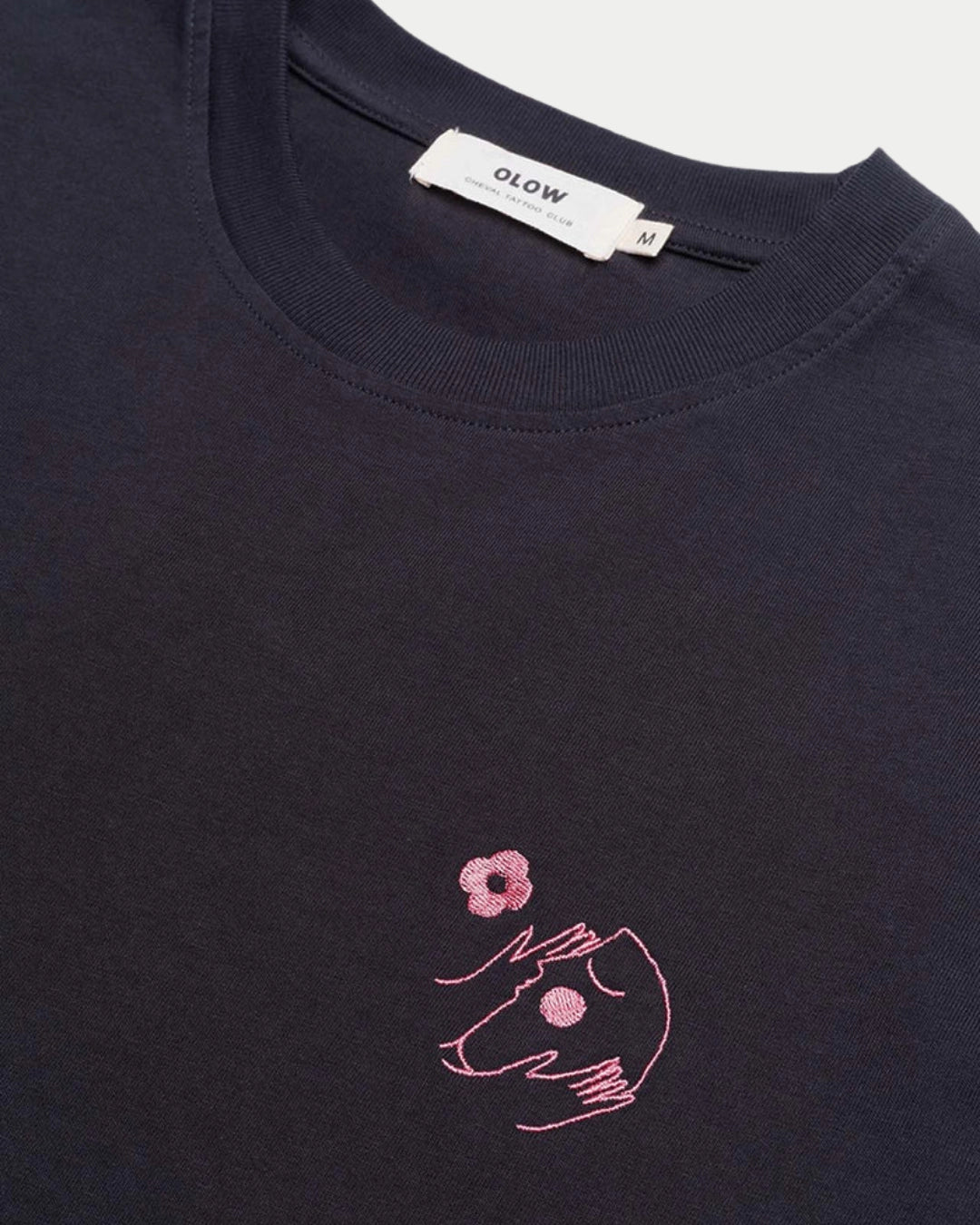 Olow T-shirt Let Go Carbon Black, Zwart t-shirt | Stuen Store Tilburg