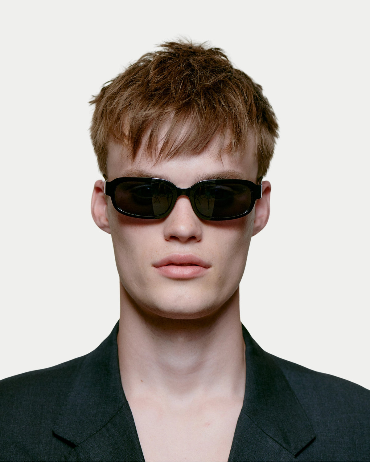 A. Kjærbede Will Black — superstrak unisex model geïnspireerd op de jaren '00 Zonnebril | Stuen Store Tilburg