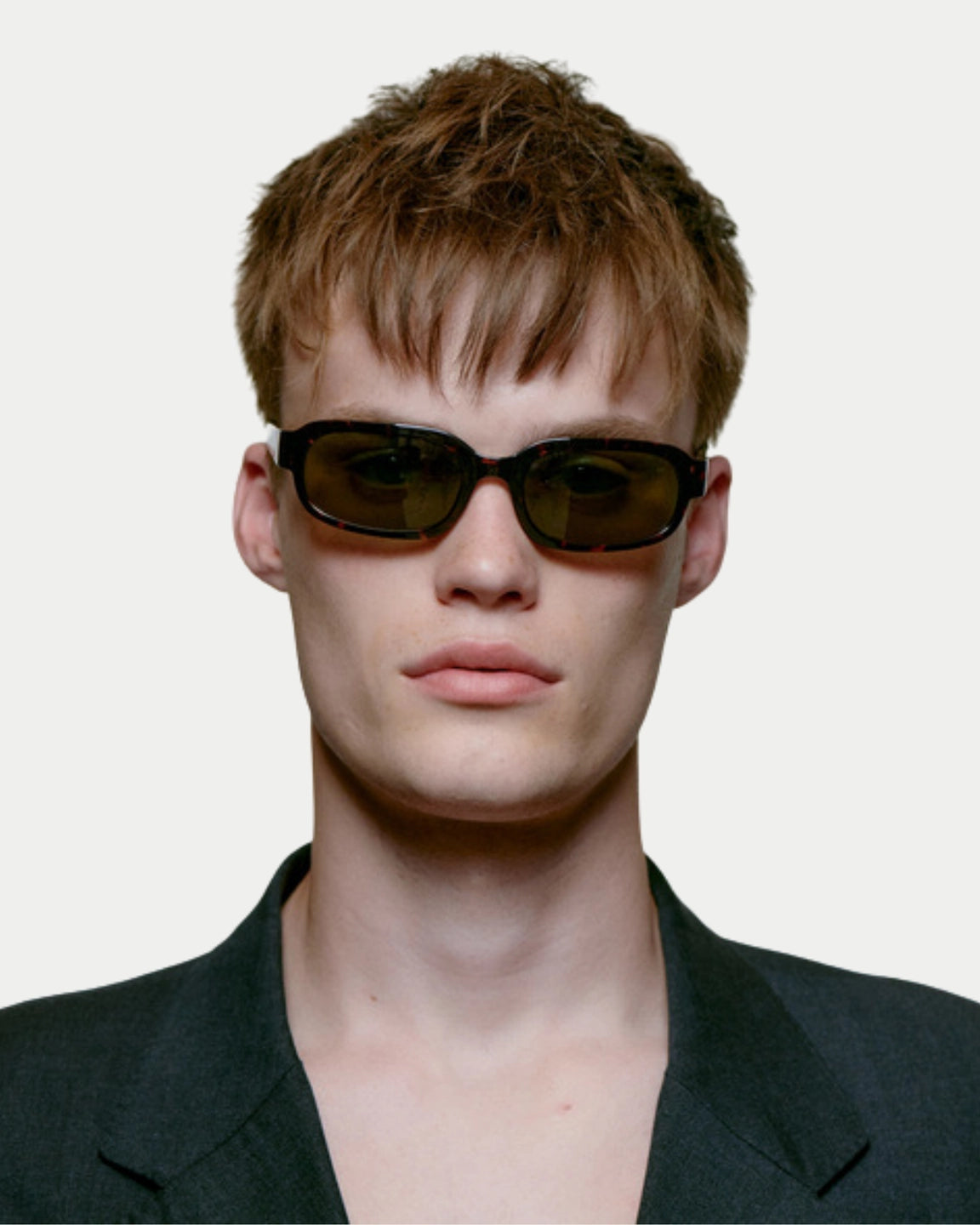 A. Kjærbede Will Demi Tortoise — superstrak unisex model geïnspireerd op de jaren '00 Zonnebril | Stuen Store Tilburg