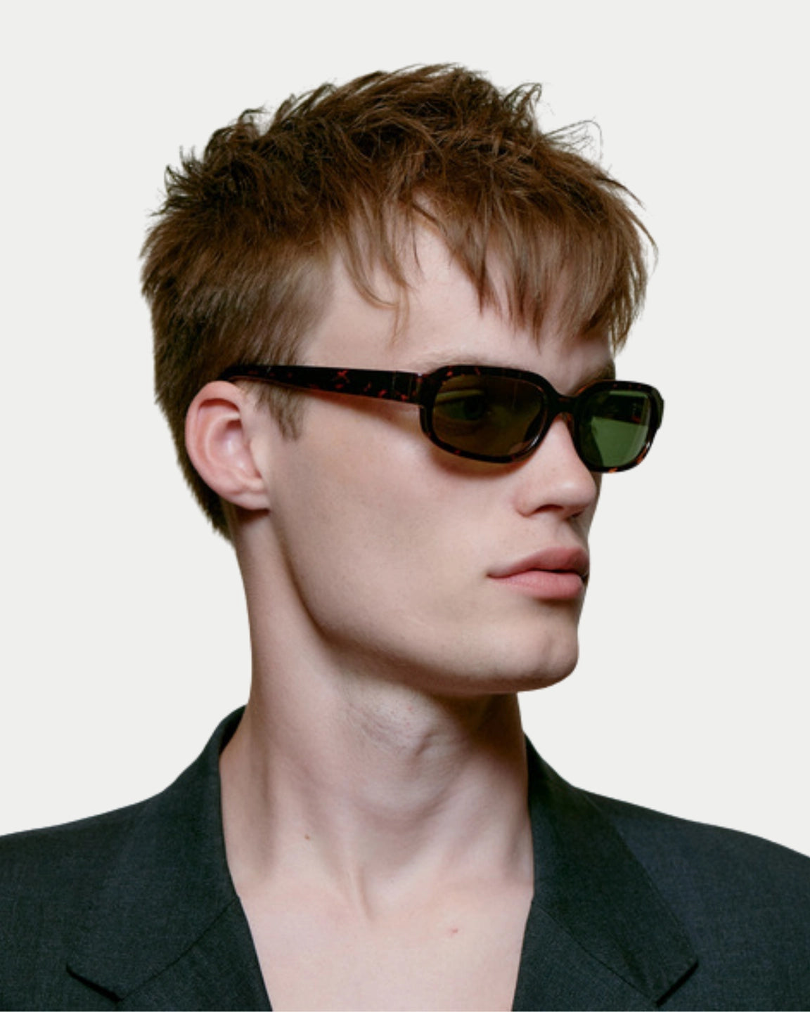 A. Kjærbede Will Demi Tortoise — superstrak unisex model geïnspireerd op de jaren '00 Zonnebril | Stuen Store Tilburg