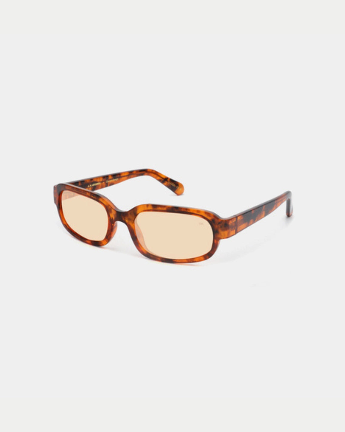 A. Kjærbede Will Havana — superstrak unisex model geïnspireerd op de jaren '00 Zonnebril | Stuen Store Tilburg