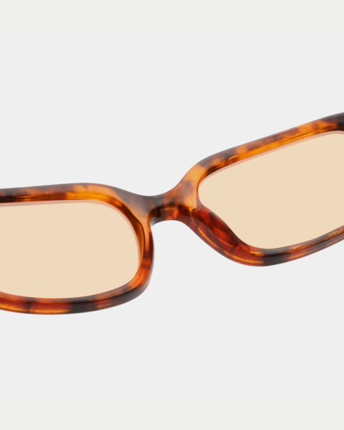 A. Kjærbede Will Havana — superstrak unisex model geïnspireerd op de jaren '00 Zonnebril | Stuen Store Tilburg