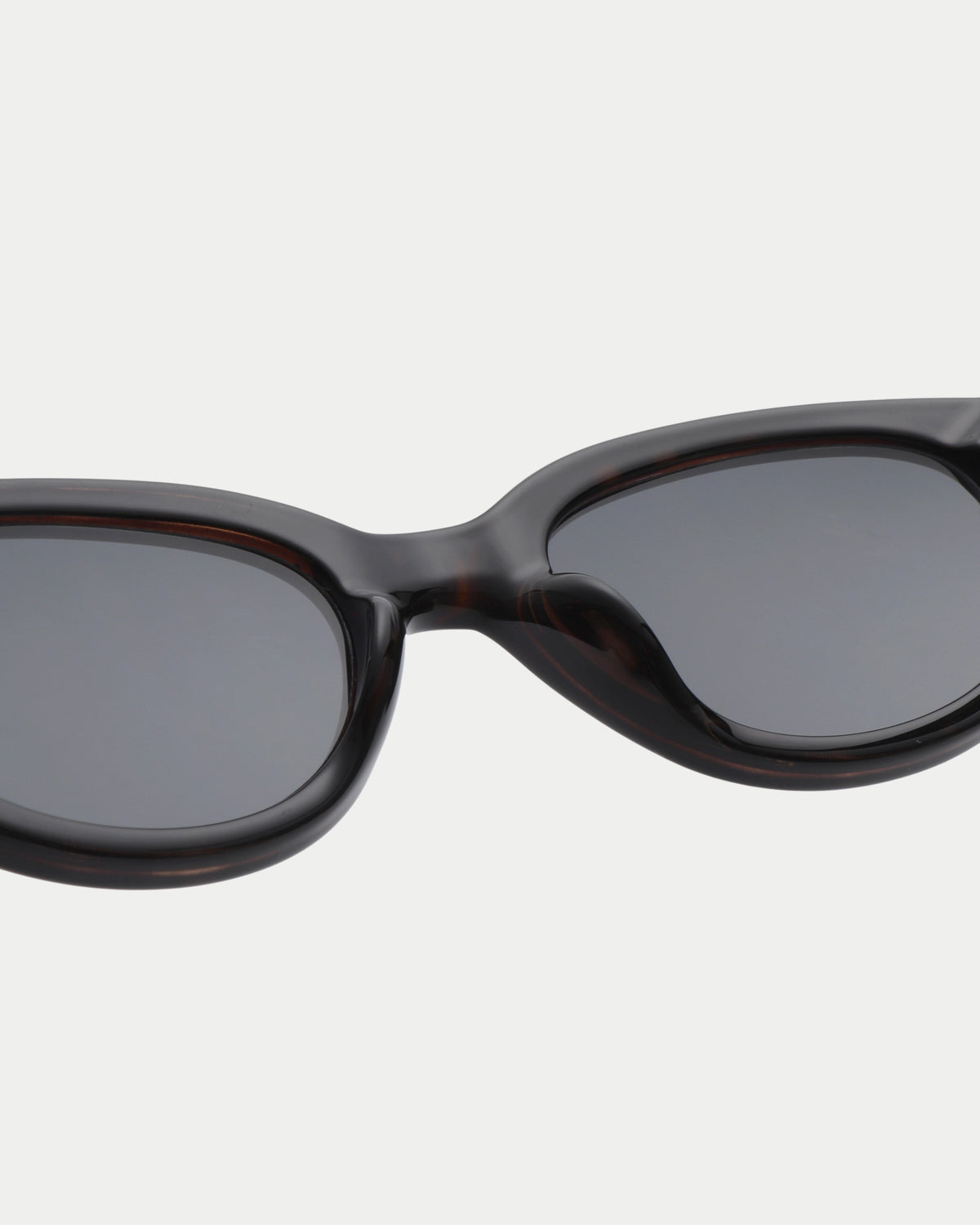 A. Kjærbede Winnie Black — zonnebril is voor mensen die hun persoonlijke stijl Zonnebril | Stuen Store Tilburg