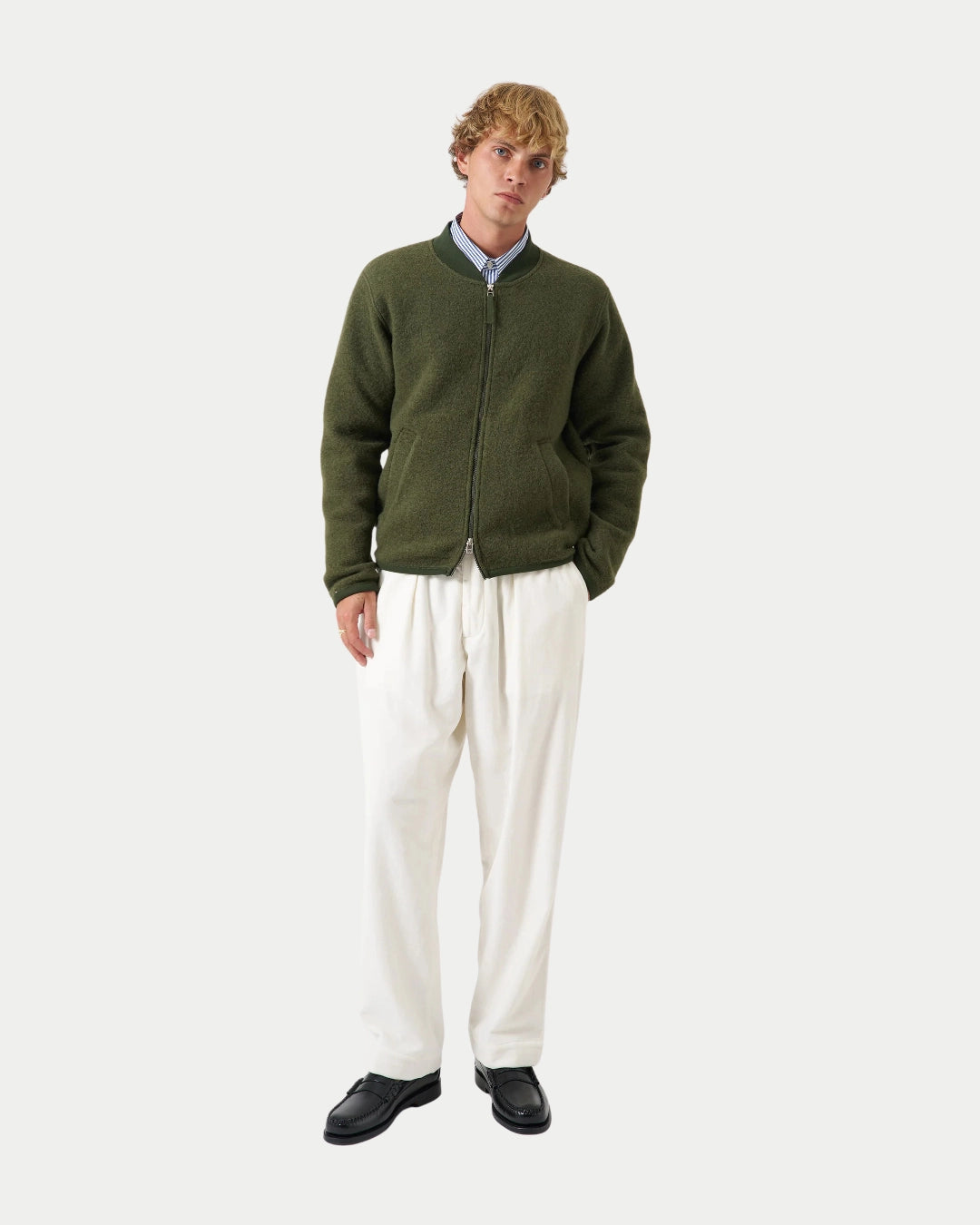 Universal Works Wool Fleece Zip Bomber Olive, Groene jas | Stuen Store Tilburg