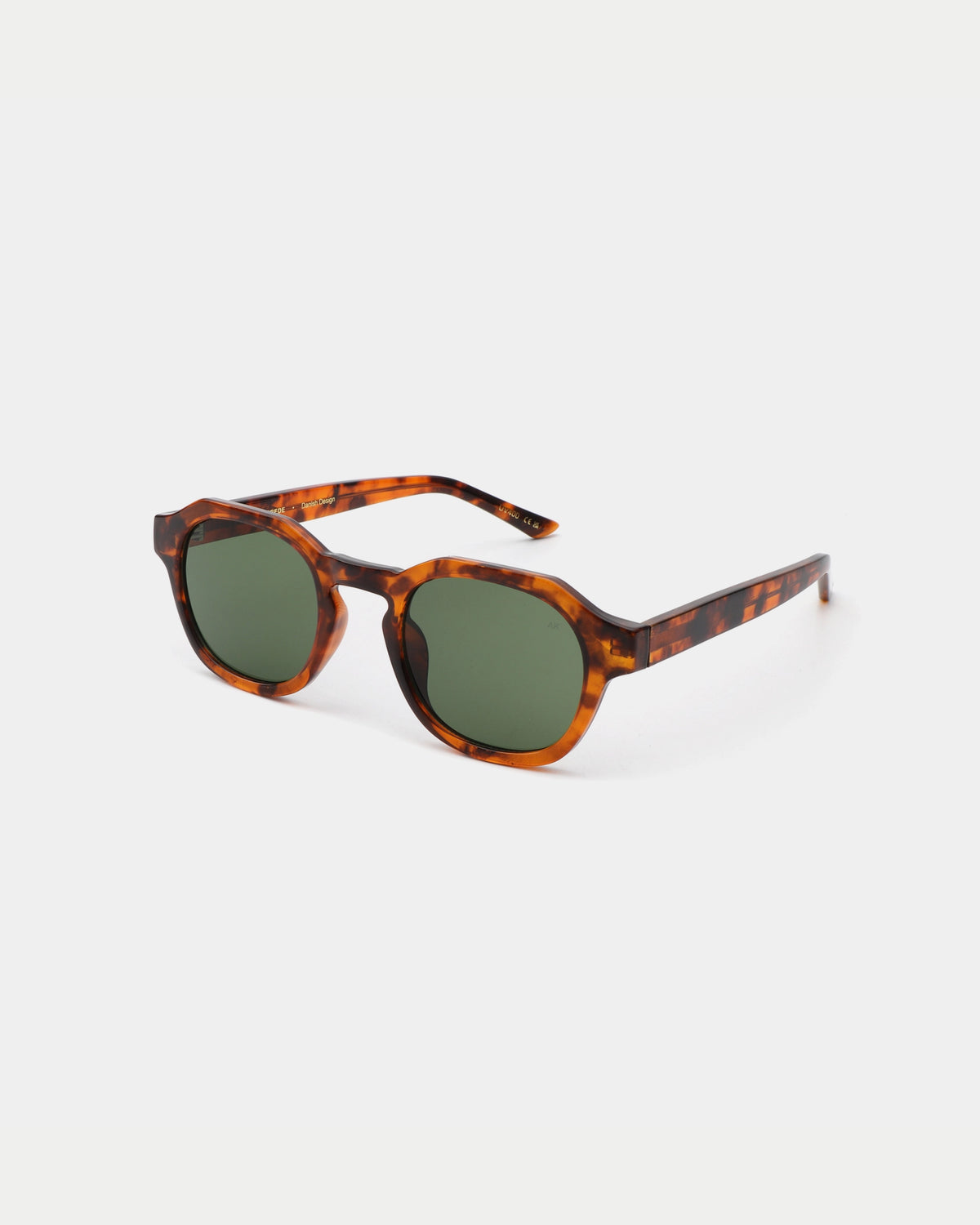 A. Kjærbede Zan Havana — heeft een rond montuur met een scherpe rand Zonnebril | Stuen Store Tilburg