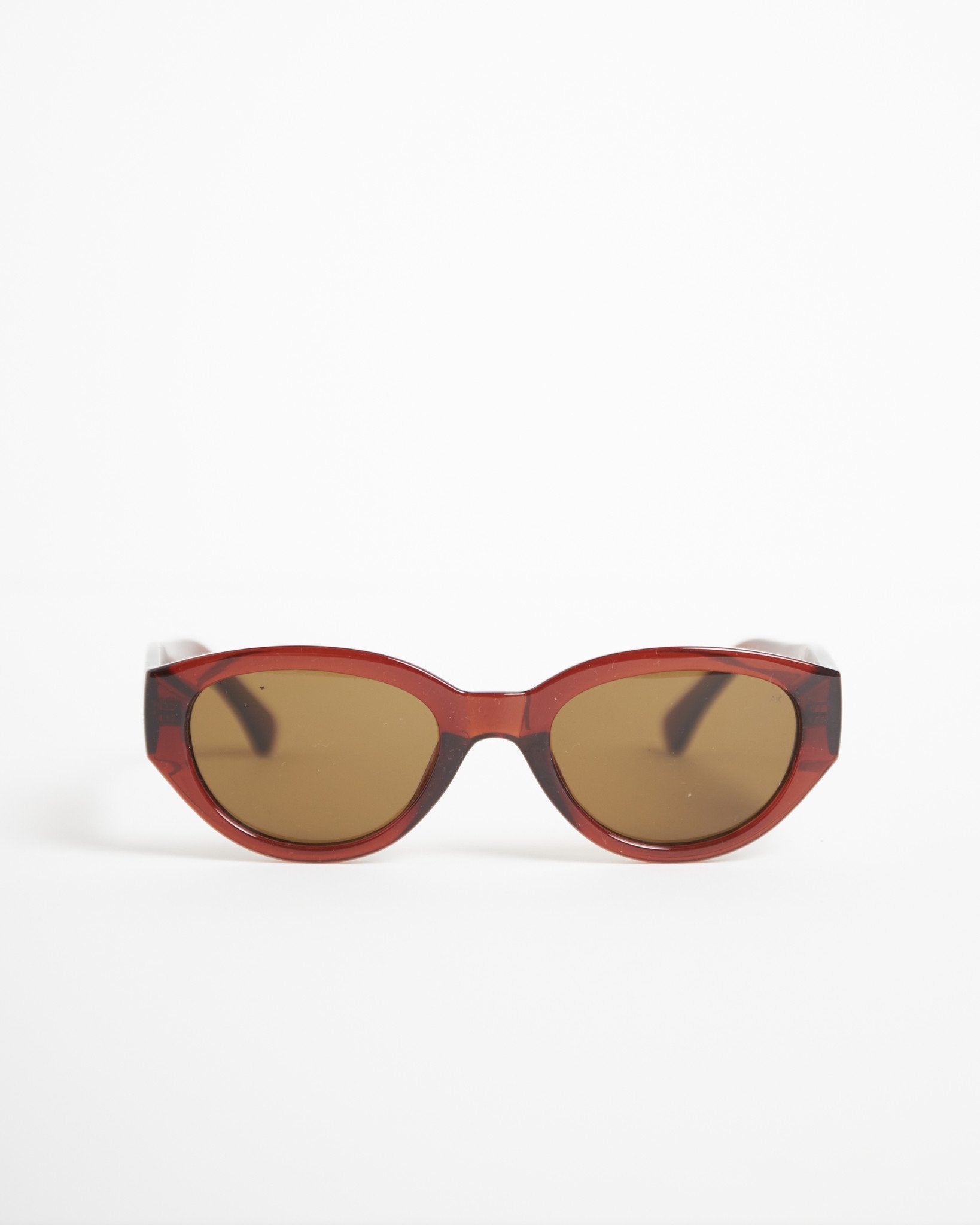 A. Kjærbede Winnie Brown