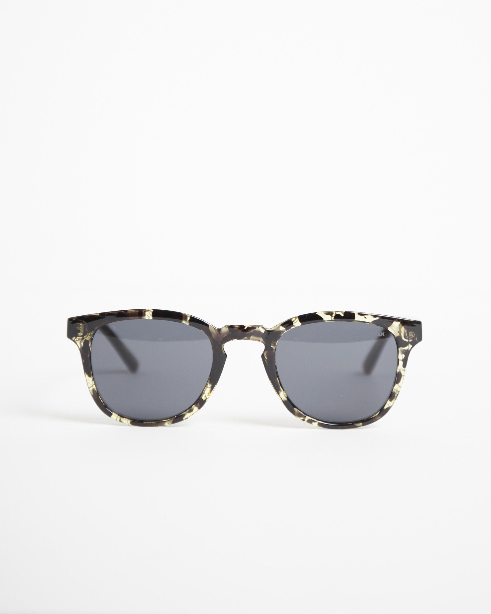 A. Kjærbede Bate Black/Yellow Tortoise