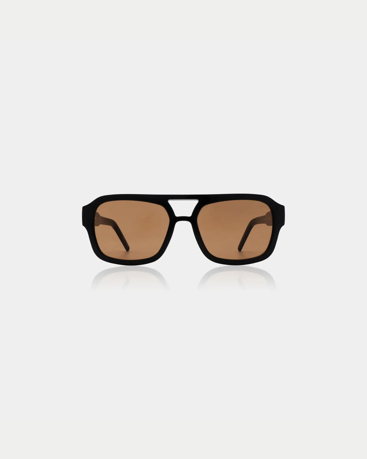 A. Kjærbede Kaya Black — Oversized Zonnebril | Stuen Store Tilburg